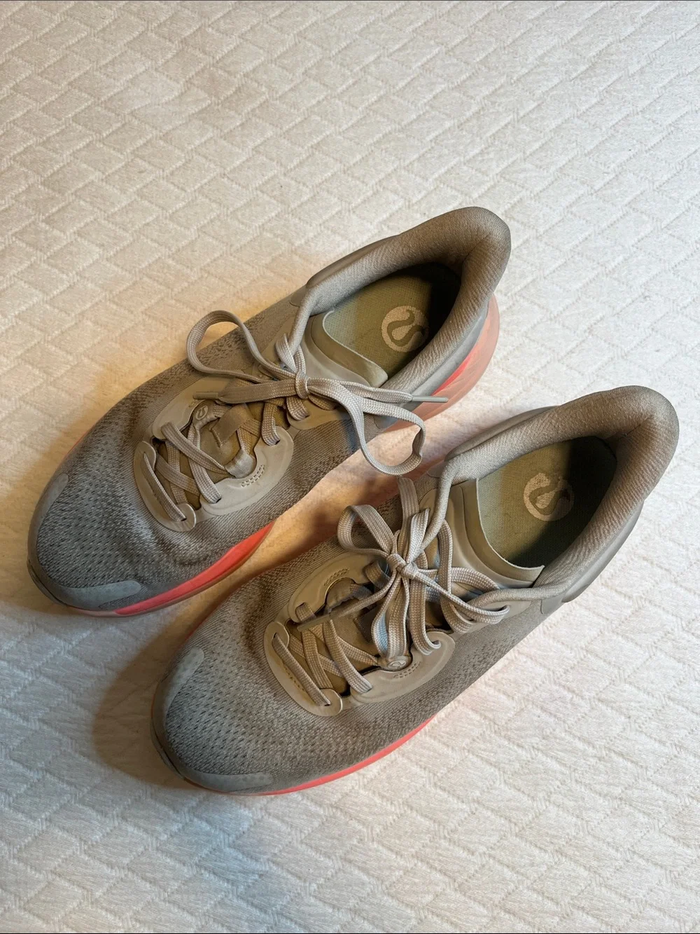 Lululemon Chargefeel Workout Low 2, light grey/coral pink, W8